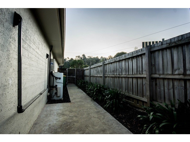 15 Croydondale Drive, Mooroolbark VIC 3138