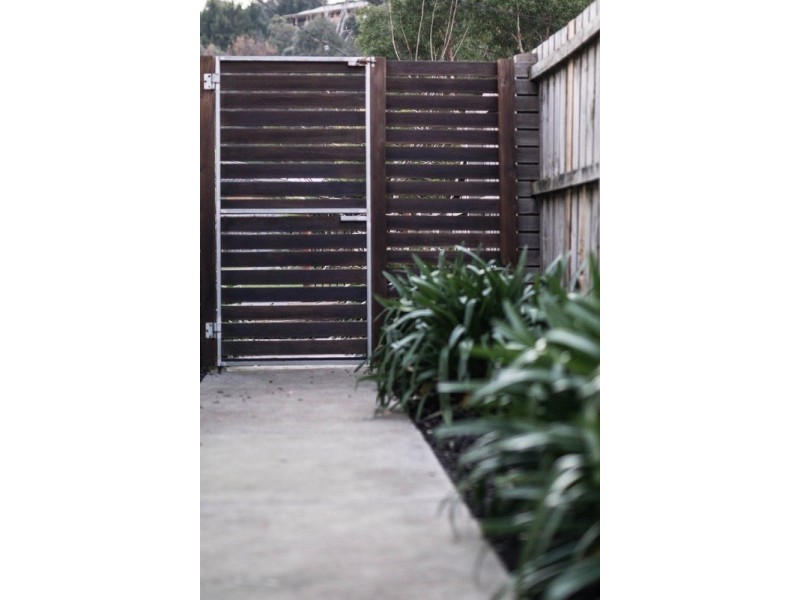 15 Croydondale Drive, Mooroolbark VIC 3138