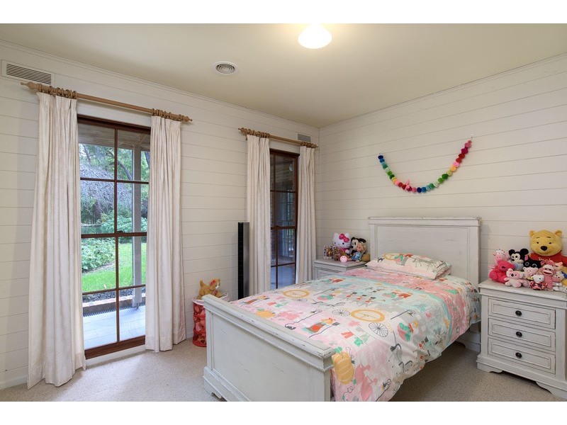 81 Edinburgh Road, Lilydale VIC 3140