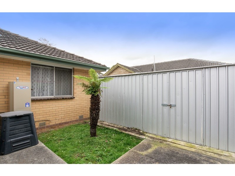 18 Mountfield Road, Kilsyth VIC 3137
