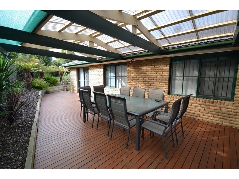 7 Pampero Court, Mooroolbark VIC 3138