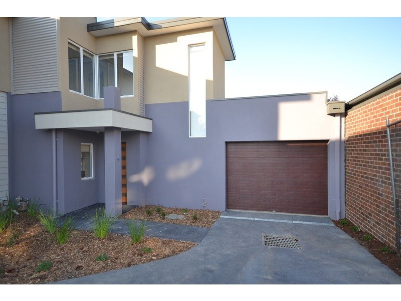 4/26-28 Deschamps Street, Lilydale VIC 3140