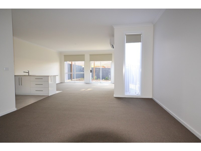 4/26-28 Deschamps Street, Lilydale VIC 3140