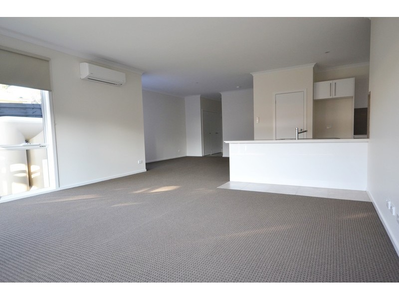 4/26-28 Deschamps Street, Lilydale VIC 3140