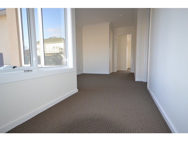 4/26-28 Deschamps Street, Lilydale VIC 3140