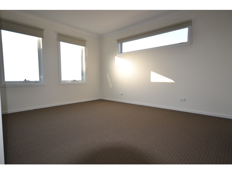 4/26-28 Deschamps Street, Lilydale VIC 3140