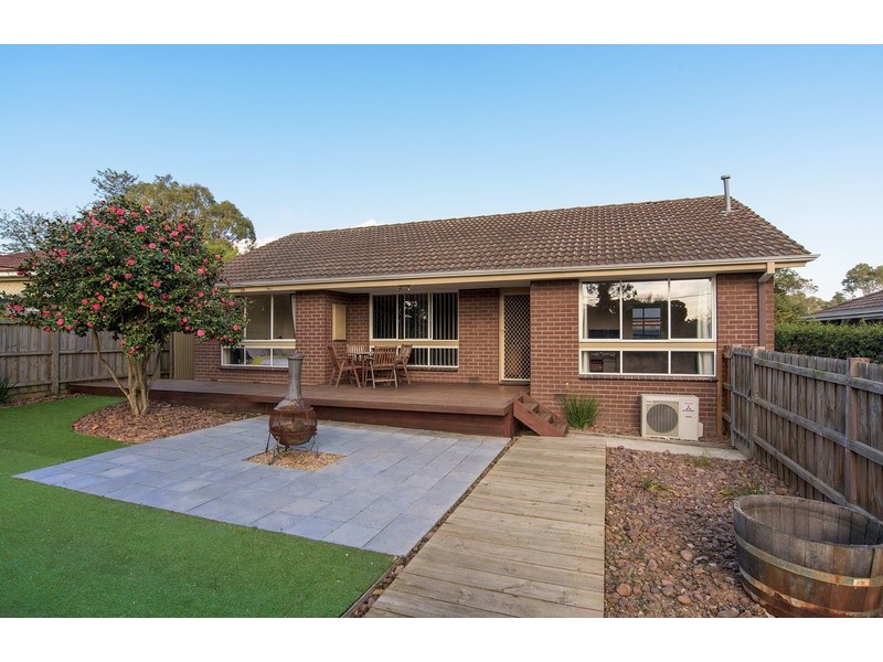 16 Lockhart Court, Kilsyth VIC 3137
