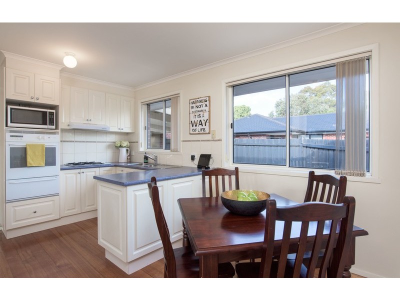 16 Lockhart Court, Kilsyth VIC 3137