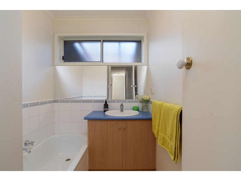 16 Lockhart Court, Kilsyth VIC 3137