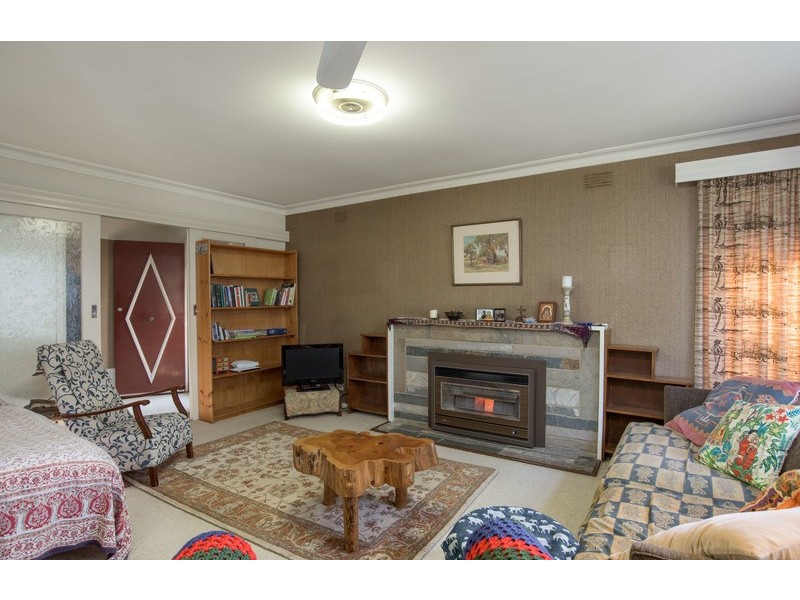 46 Winyard Drive, Mooroolbark VIC 3138