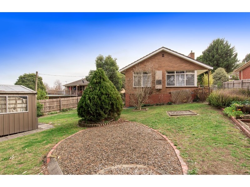 46 Winyard Drive, Mooroolbark VIC 3138