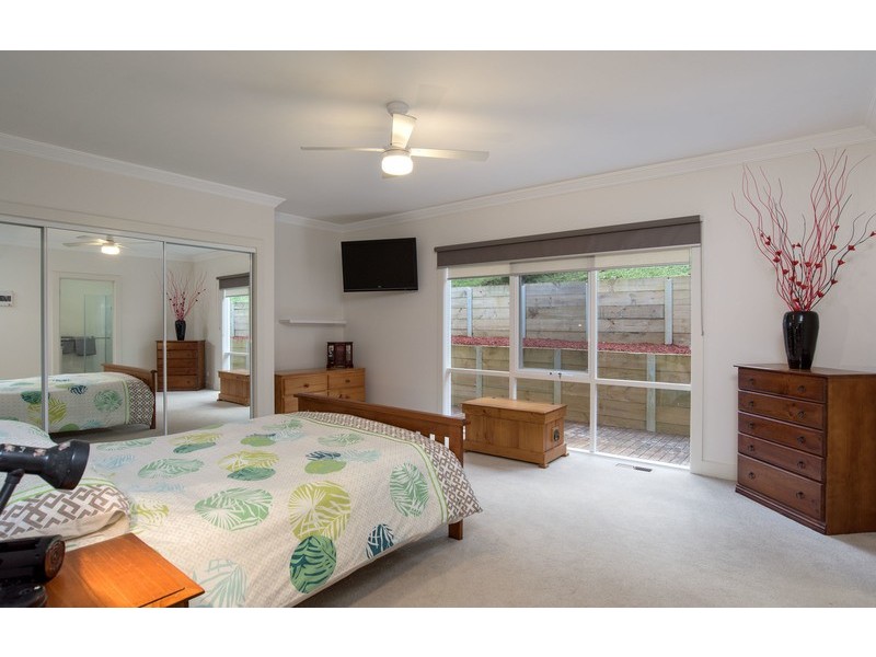 8 Joy Avenue, Mount Evelyn VIC 3796