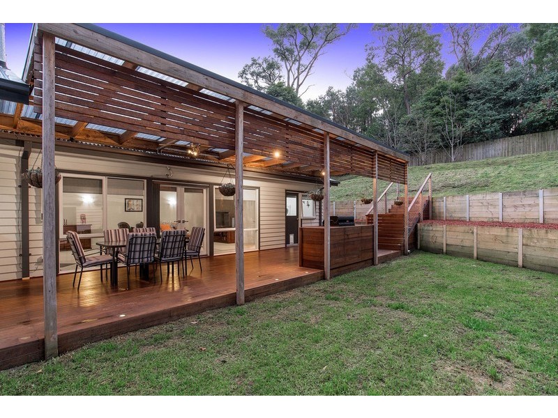 8 Joy Avenue, Mount Evelyn VIC 3796