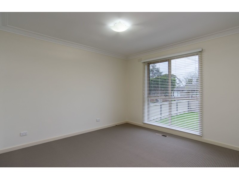 38 Sweetland Road, Mooroolbark VIC 3138