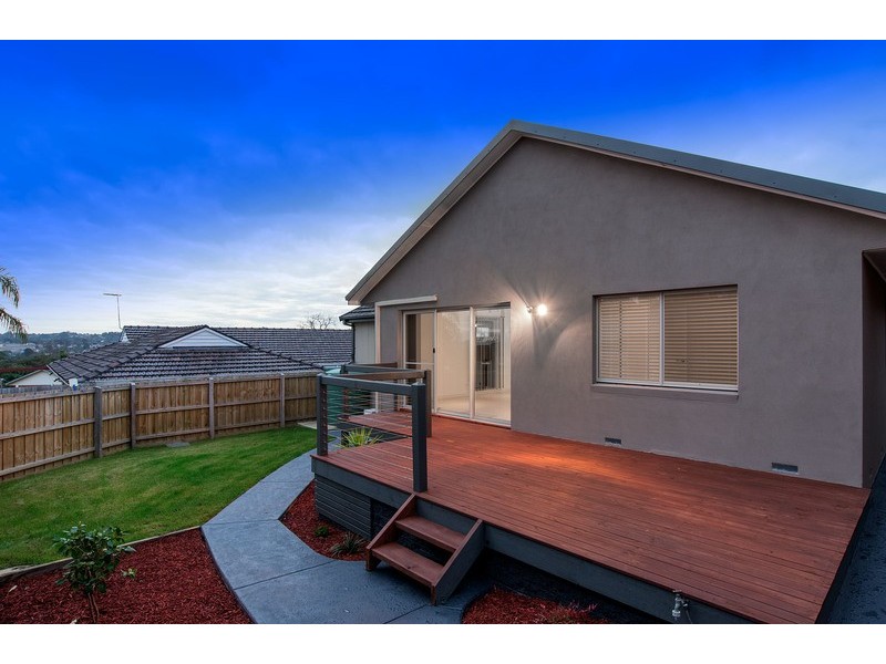 38 Sweetland Road, Mooroolbark VIC 3138