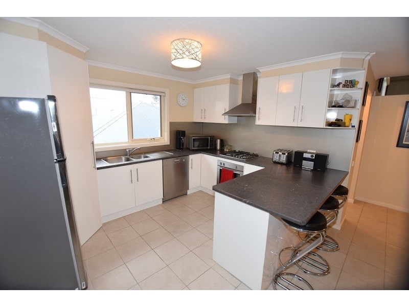 2/4 Thornton Court, Mooroolbark VIC 3138