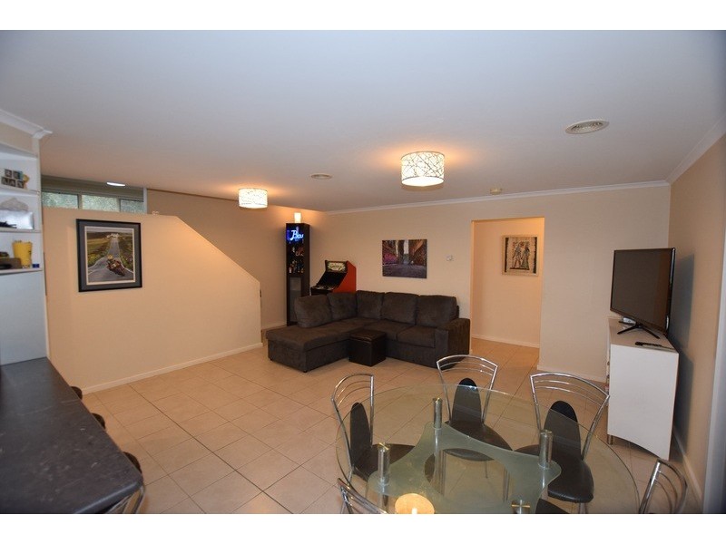 2/4 Thornton Court, Mooroolbark VIC 3138