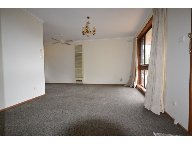 7 Trenton Place, Mooroolbark VIC 3138