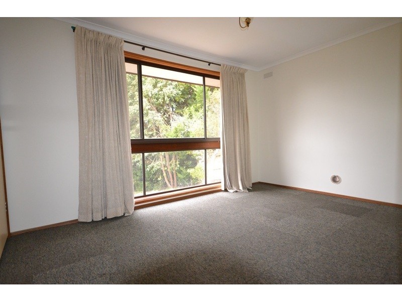 7 Trenton Place, Mooroolbark VIC 3138