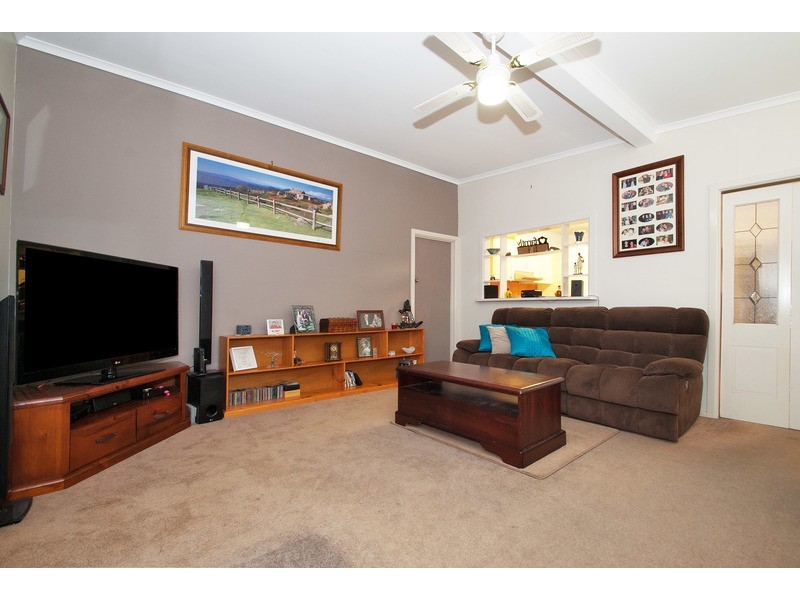 19 Shelley Avenue, Kilsyth VIC 3137