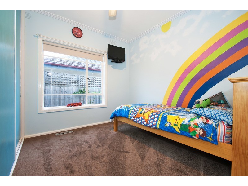 19 Shelley Avenue, Kilsyth VIC 3137