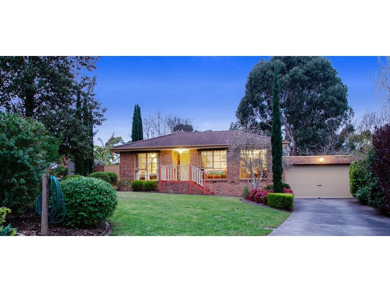 9 Quest Court, Mooroolbark VIC 3138