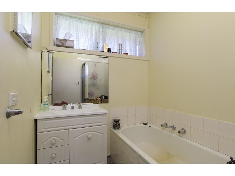 8 Alexandra Road, Lilydale VIC 3140