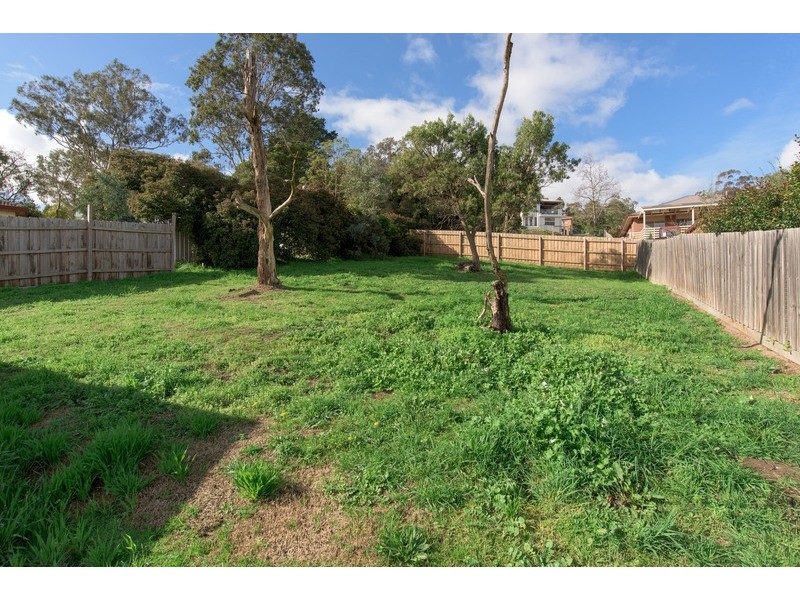 8 Alexandra Road, Lilydale VIC 3140