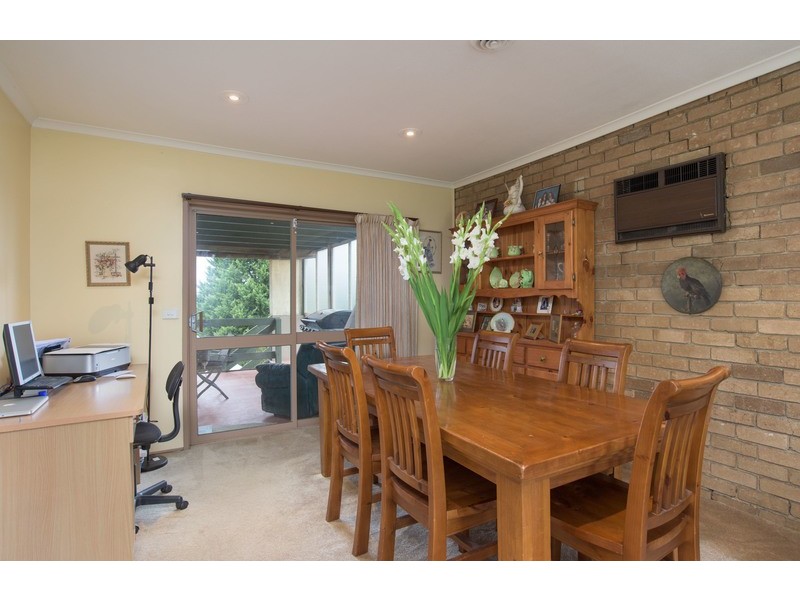 4 Crown Point, Chirnside Park VIC 3116