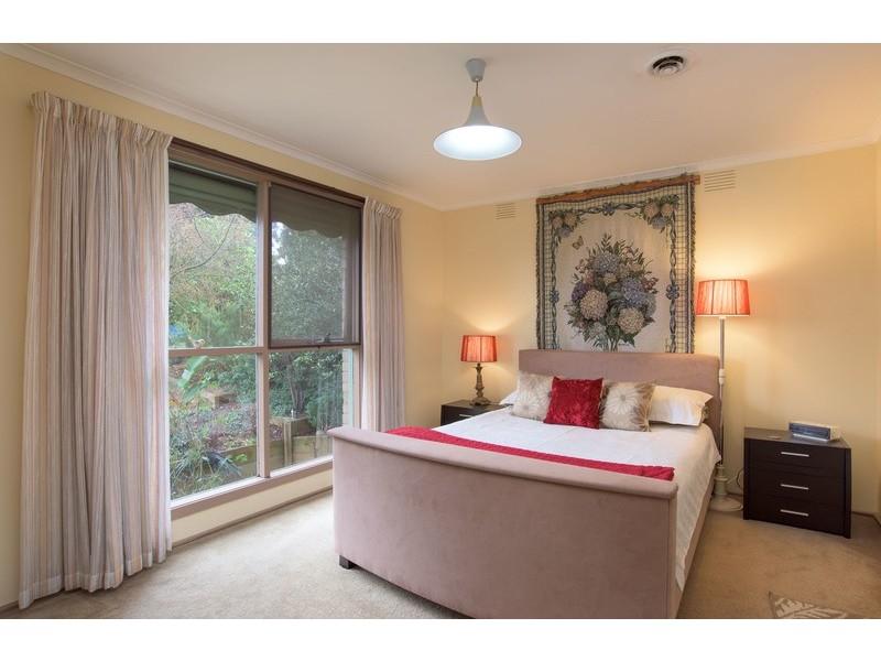 4 Crown Point, Chirnside Park VIC 3116