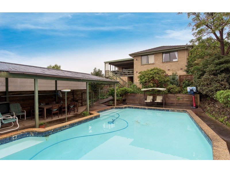 4 Crown Point, Chirnside Park VIC 3116