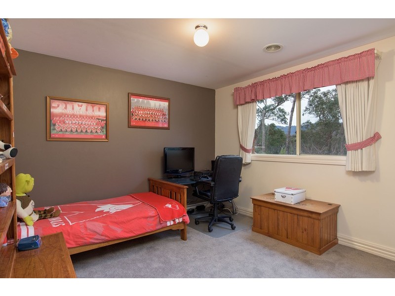 20 Valley Park Drive, Mooroolbark VIC 3138