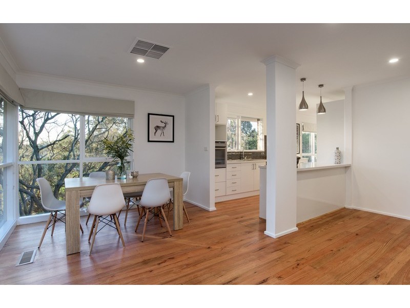 3 Lebunya Close, Mooroolbark VIC 3138