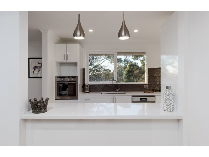 3 Lebunya Close, Mooroolbark VIC 3138