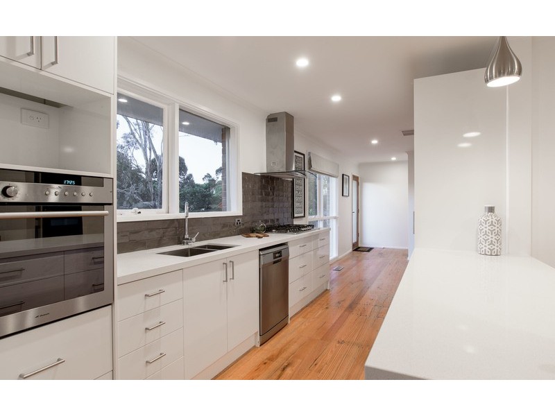 3 Lebunya Close, Mooroolbark VIC 3138