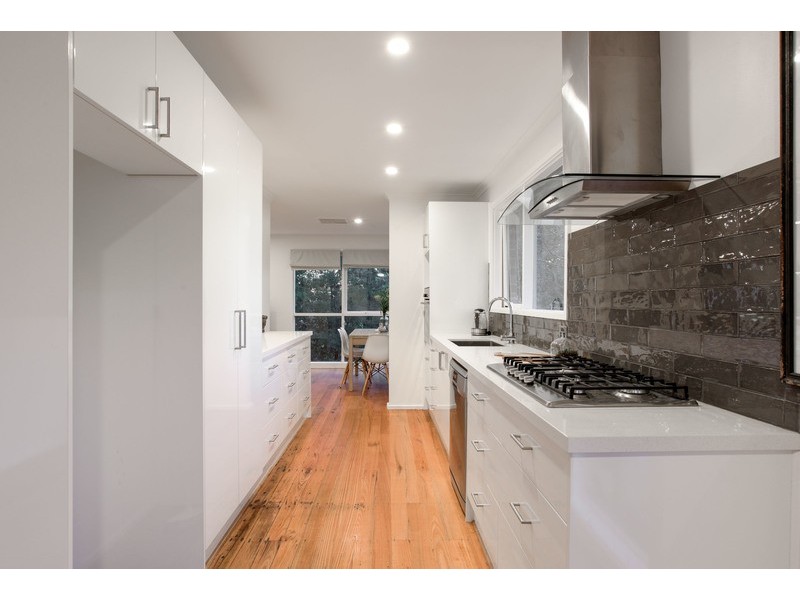 3 Lebunya Close, Mooroolbark VIC 3138
