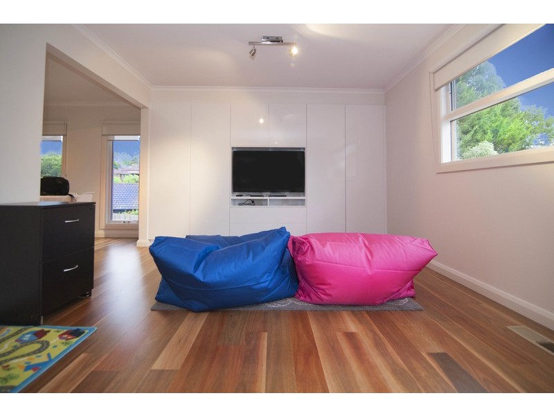 4 Nambour Drive, Mooroolbark VIC 3138