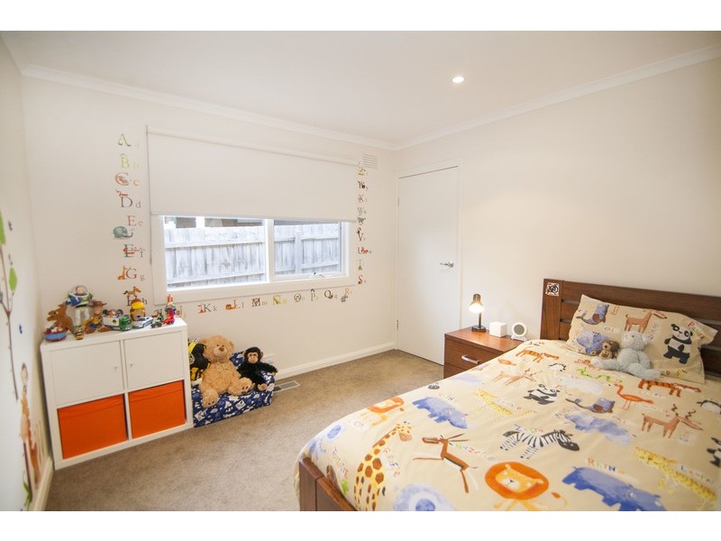 4 Nambour Drive, Mooroolbark VIC 3138