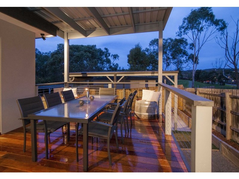 4 Nambour Drive, Mooroolbark VIC 3138