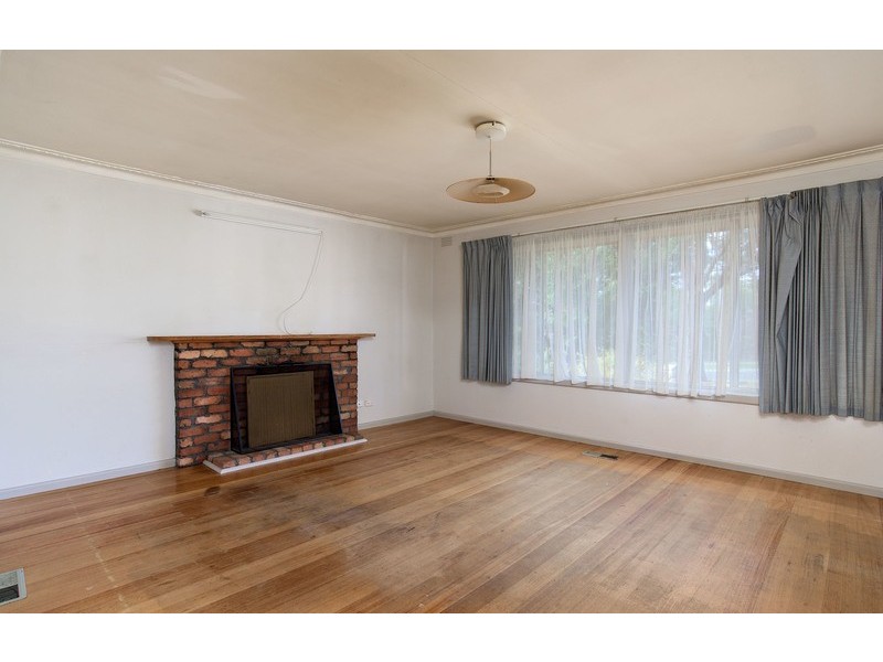 9 Stephen Crescent, Croydon VIC 3136
