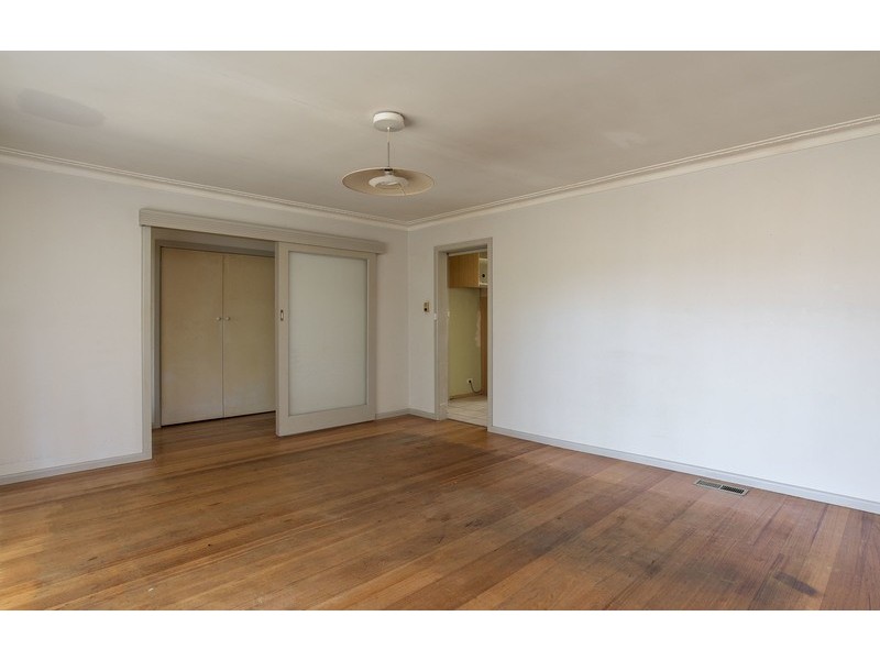 9 Stephen Crescent, Croydon VIC 3136
