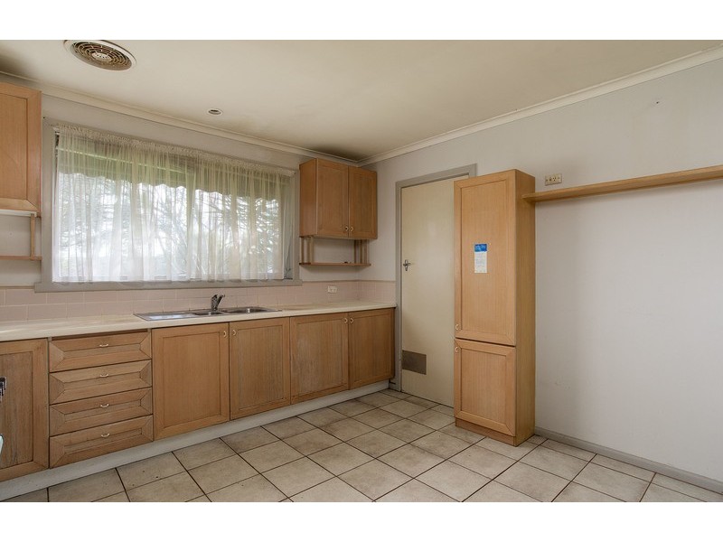 9 Stephen Crescent, Croydon VIC 3136
