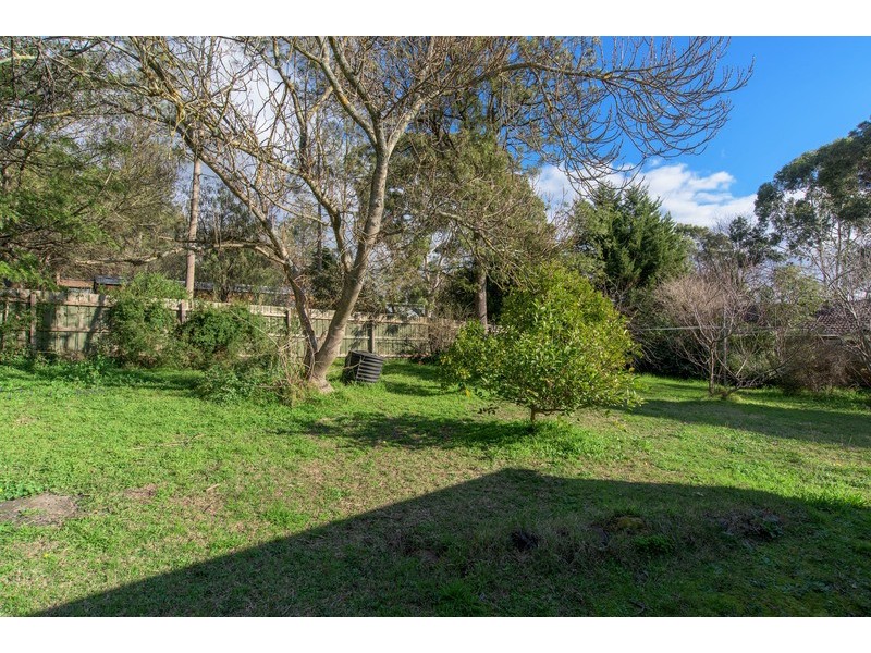 9 Stephen Crescent, Croydon VIC 3136
