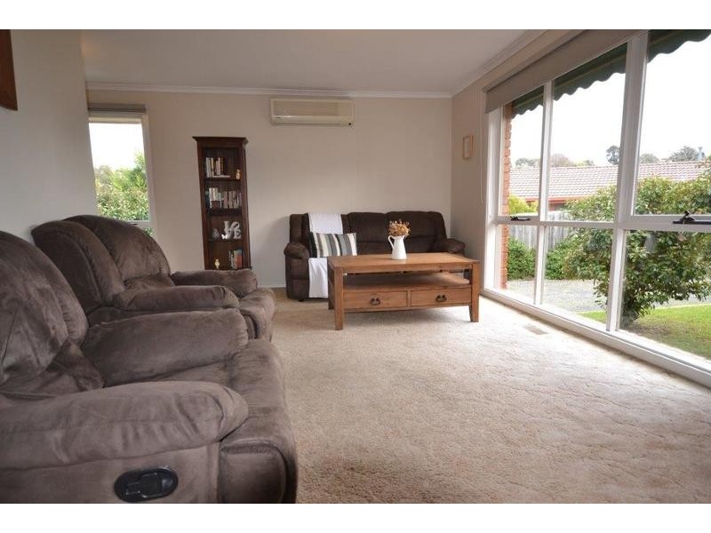 8 Milgate Court, Mooroolbark VIC 3138