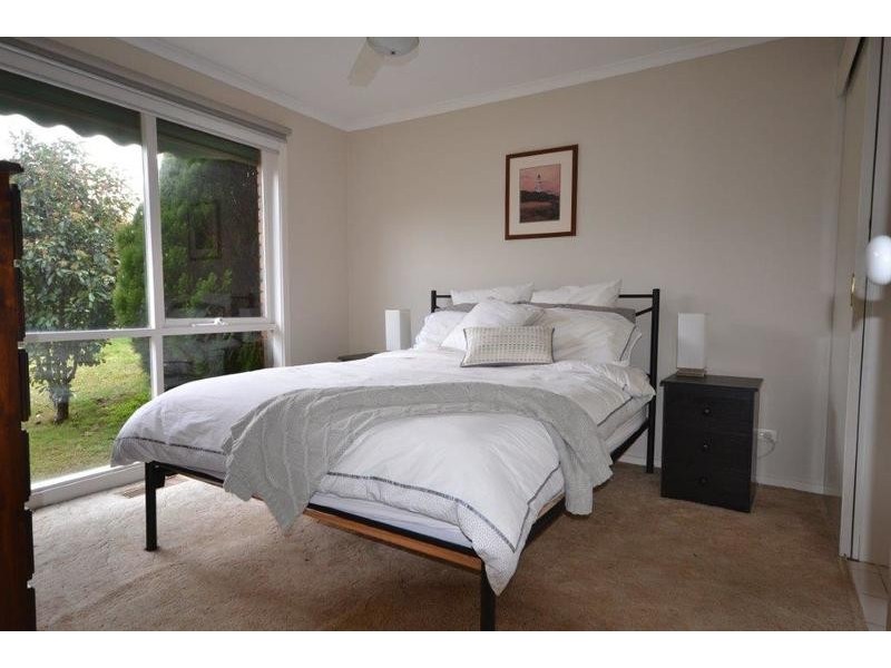 8 Milgate Court, Mooroolbark VIC 3138
