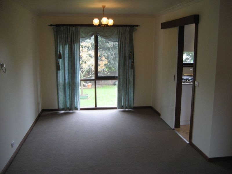 52 Churchill Drive, Mooroolbark VIC 3138
