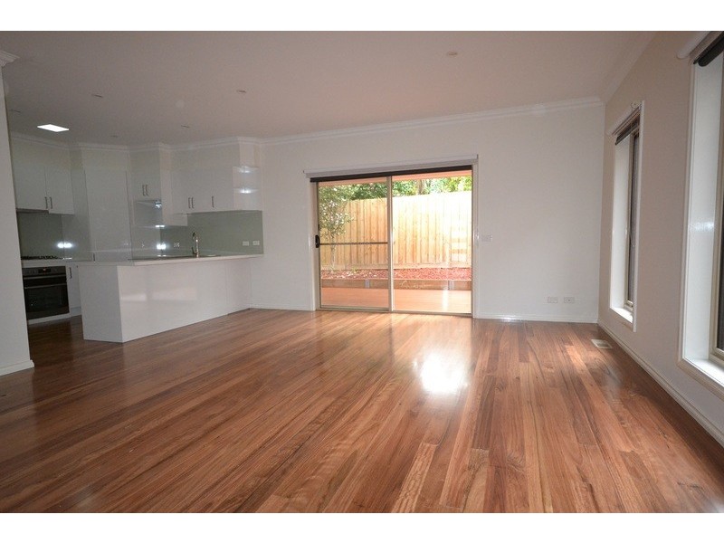 4/35 Ruskin Avenue, Croydon VIC 3136