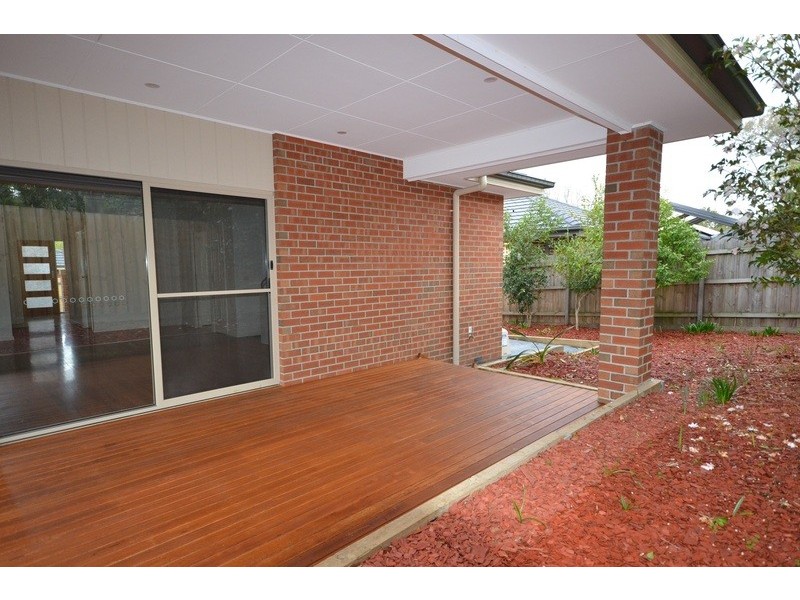 4/35 Ruskin Avenue, Croydon VIC 3136