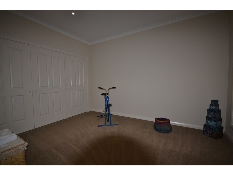 15a Balmoral Street, Kilsyth VIC 3137