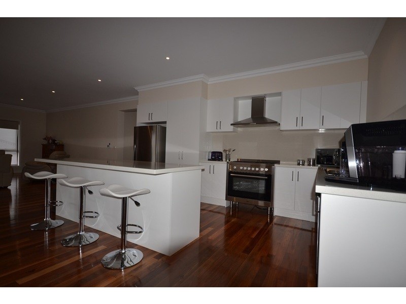 15a Balmoral Street, Kilsyth VIC 3137